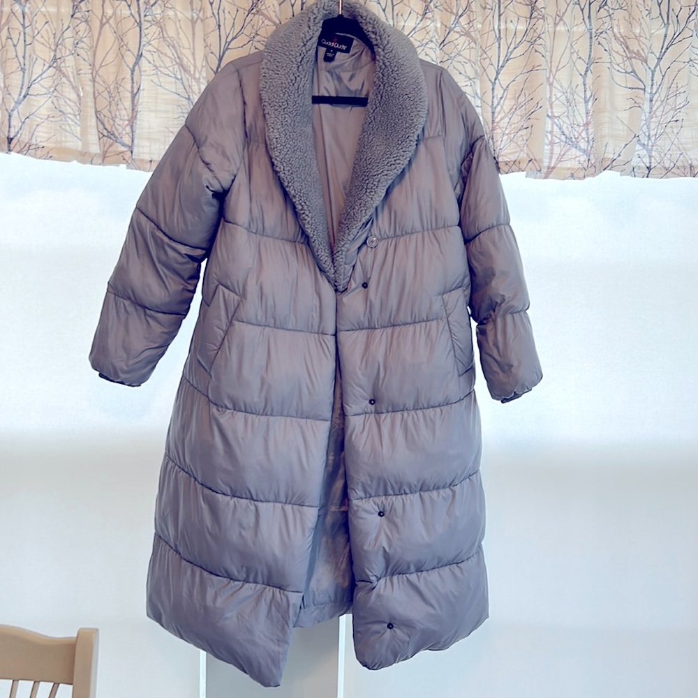 Cuddl Duds Puffy, Button Down, Full Length Coat, like new condition, size small